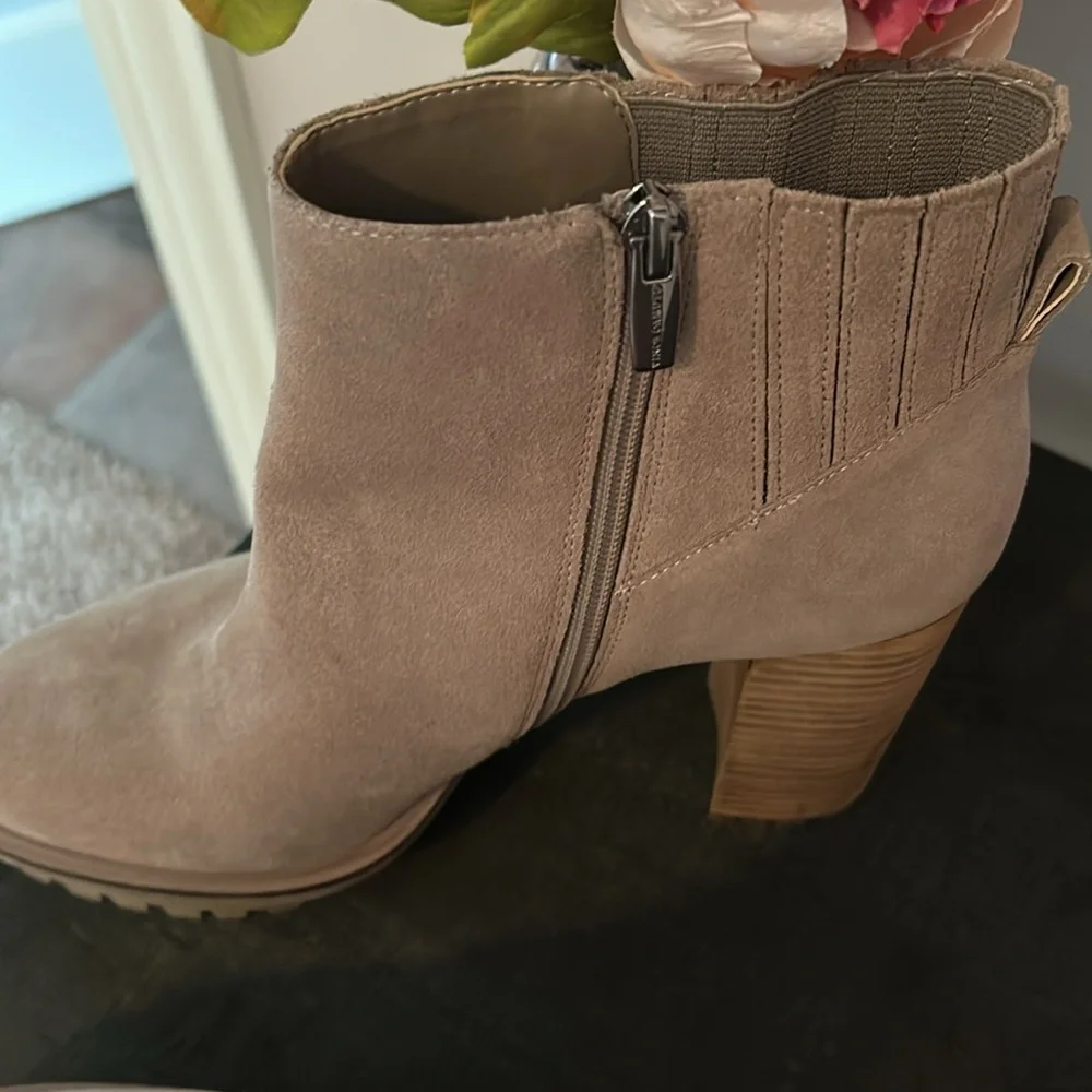 Vince Camuto Boots(size 10)